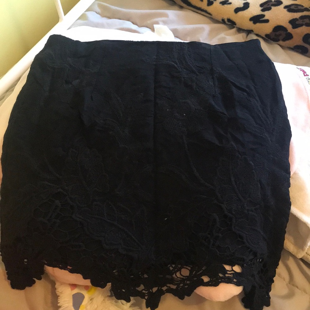 Kendall and Kylie skirt black